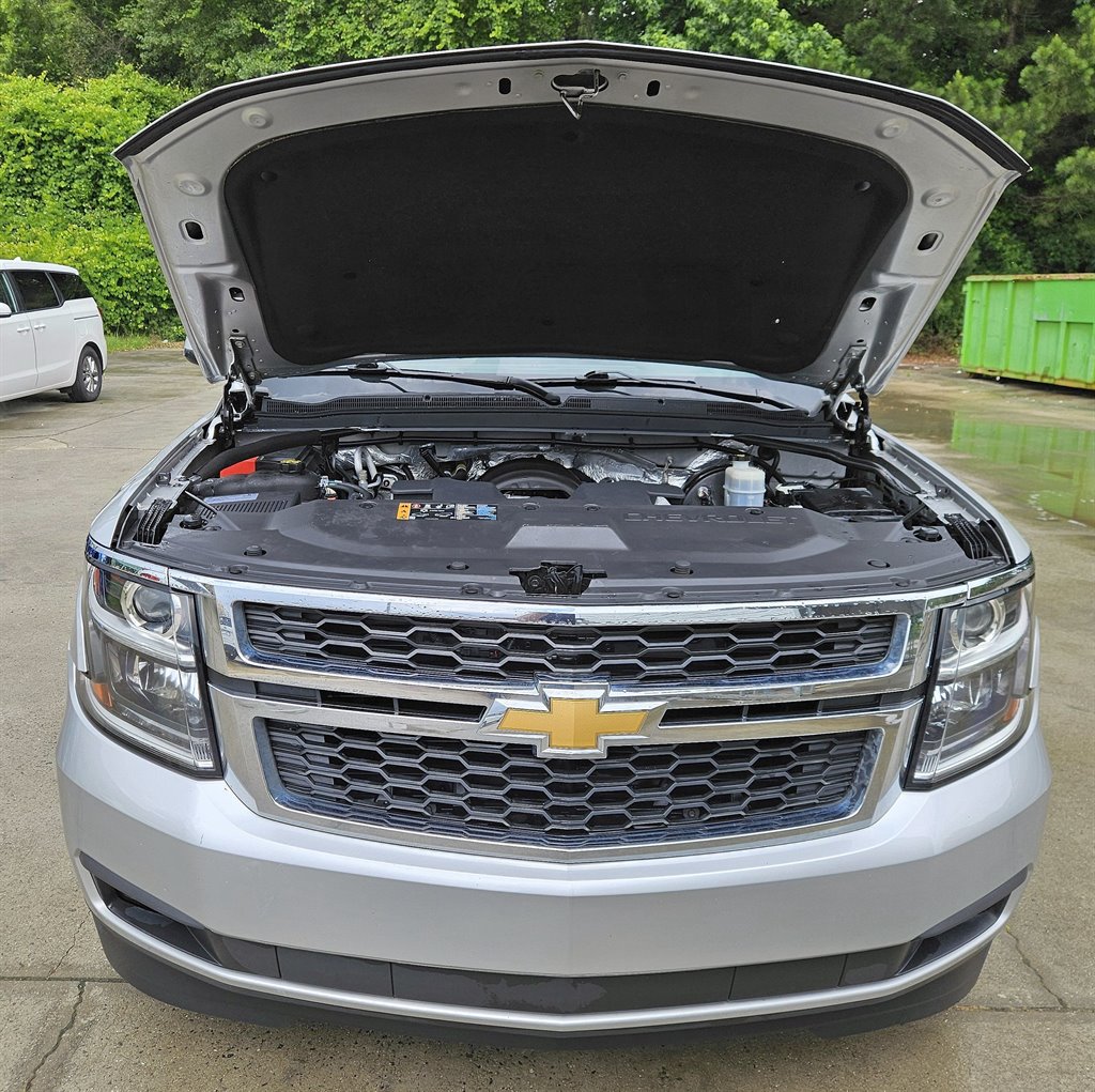 2017 Chevrolet Tahoe LS photo 13