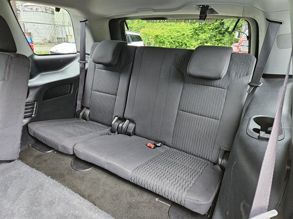 2017 Chevrolet Tahoe LS photo 6