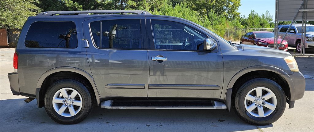 2011 Nissan Armada SV