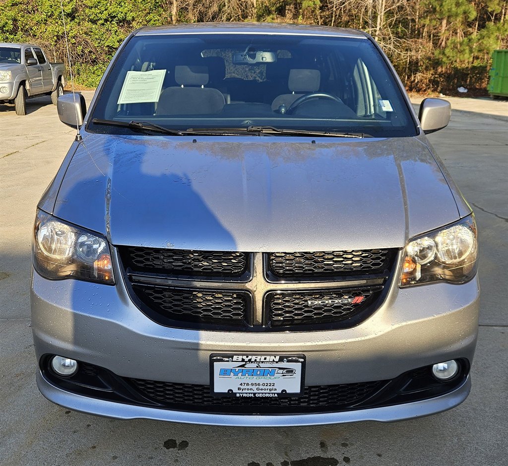 2018 Dodge Grand Caravan SE photo 2