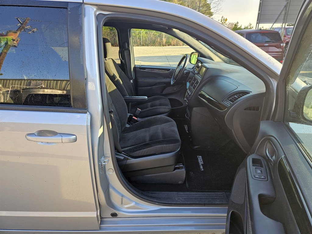 2018 Dodge Grand Caravan SE photo 7