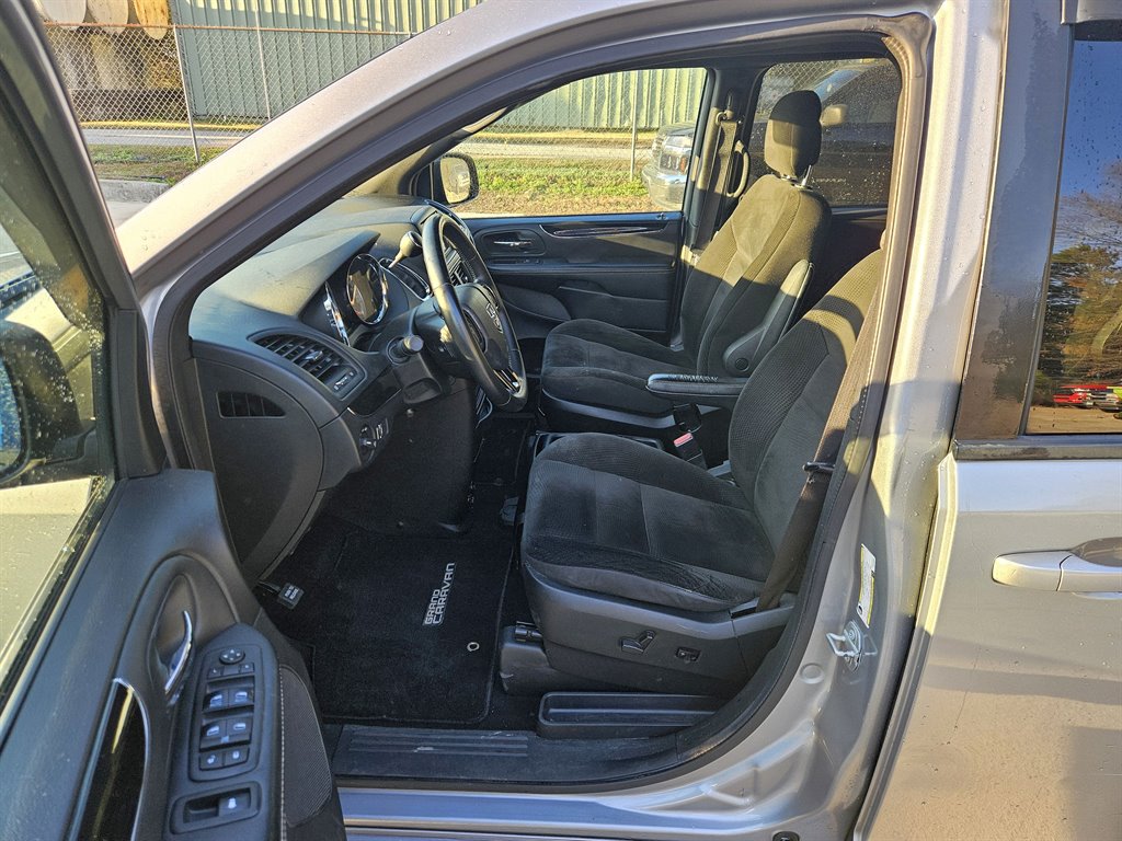 2018 Dodge Grand Caravan SE photo 4