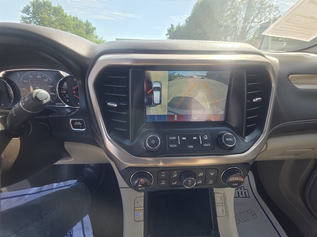 2018 GMC Acadia Denali - Photo 13
