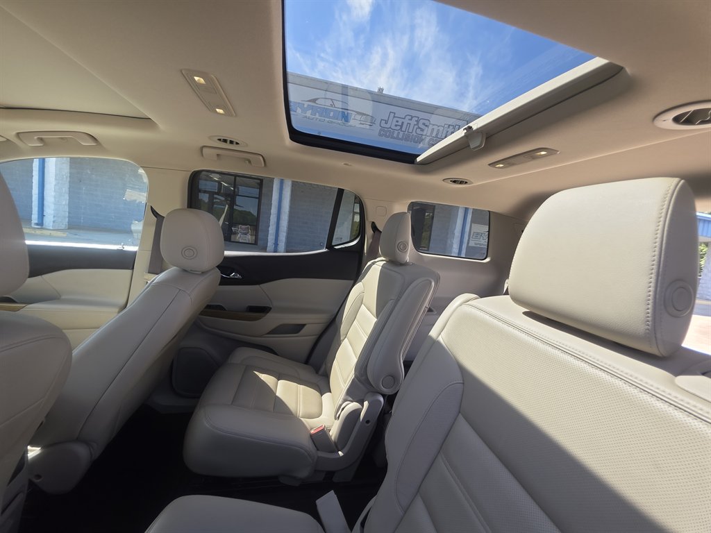 2018 GMC Acadia Denali - Photo 8