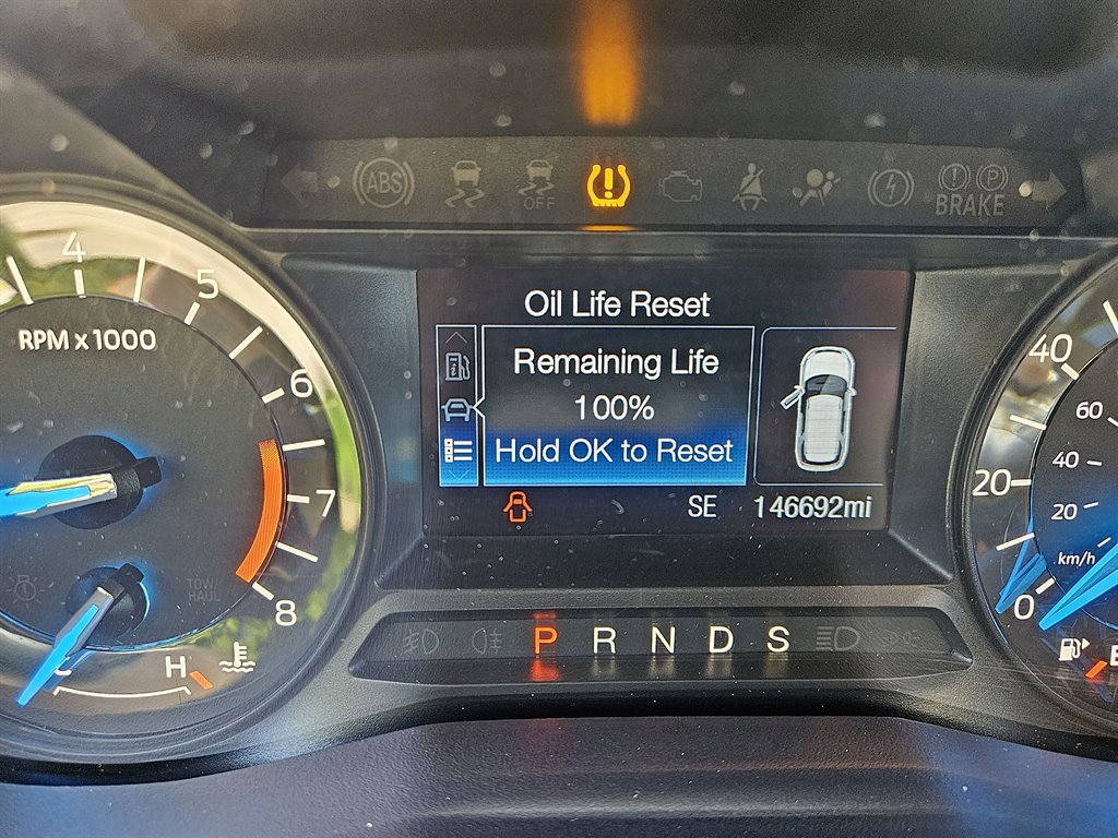 2017 Ford Explorer Base photo 12