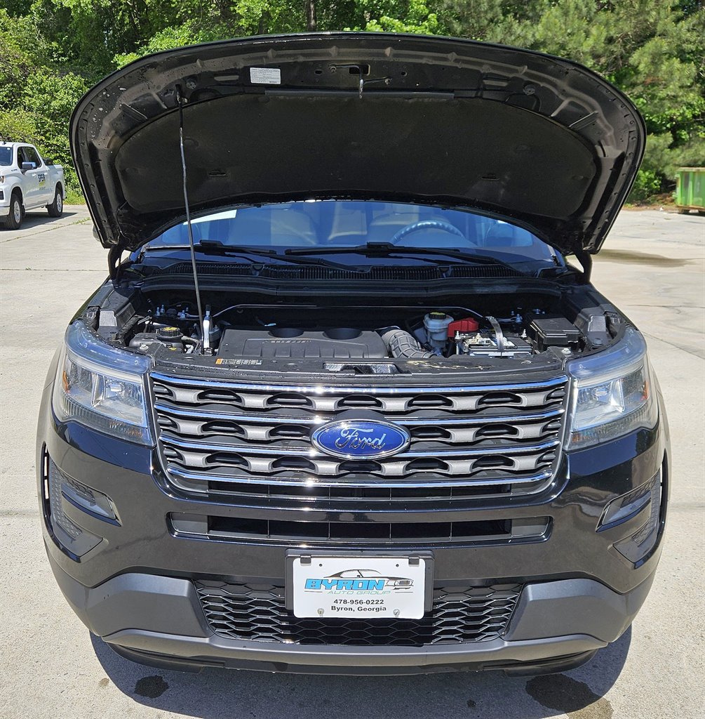2017 Ford Explorer Base photo 13