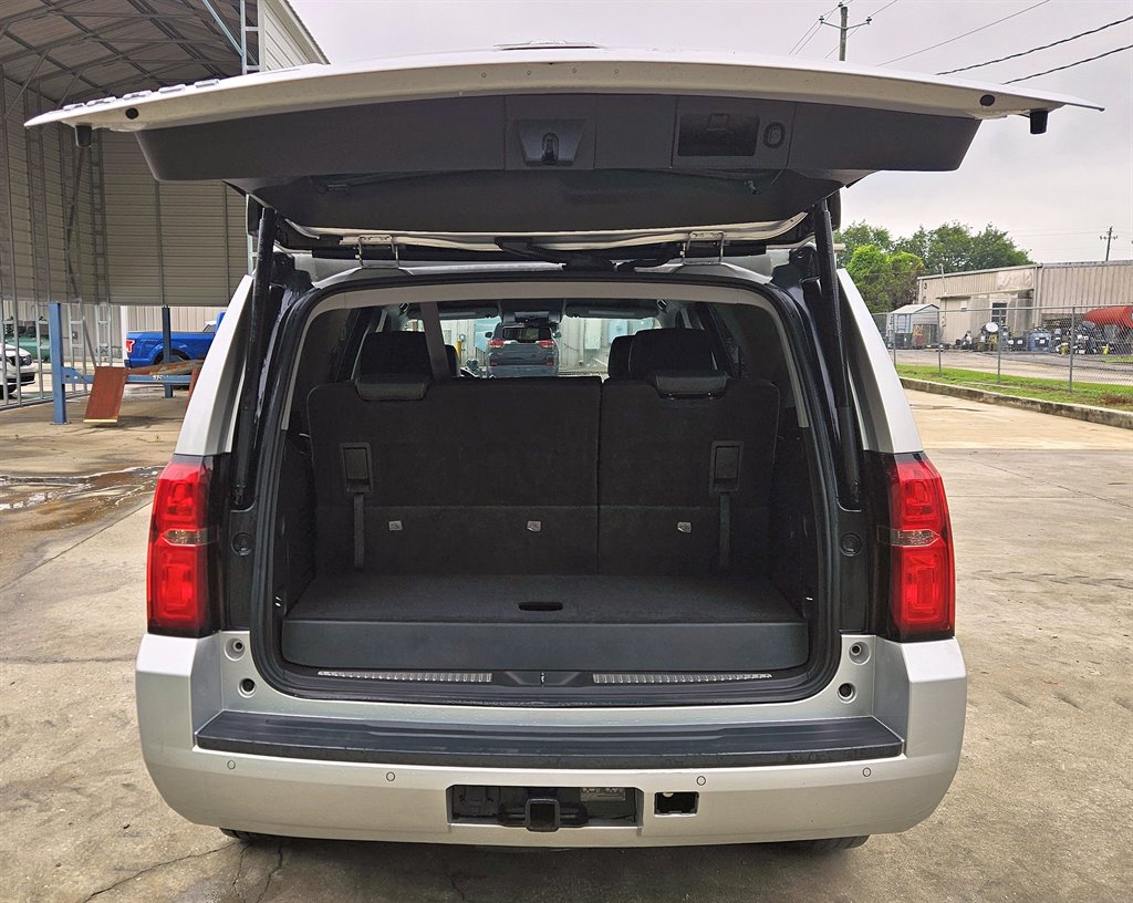 2017 Chevrolet Tahoe LT photo 10
