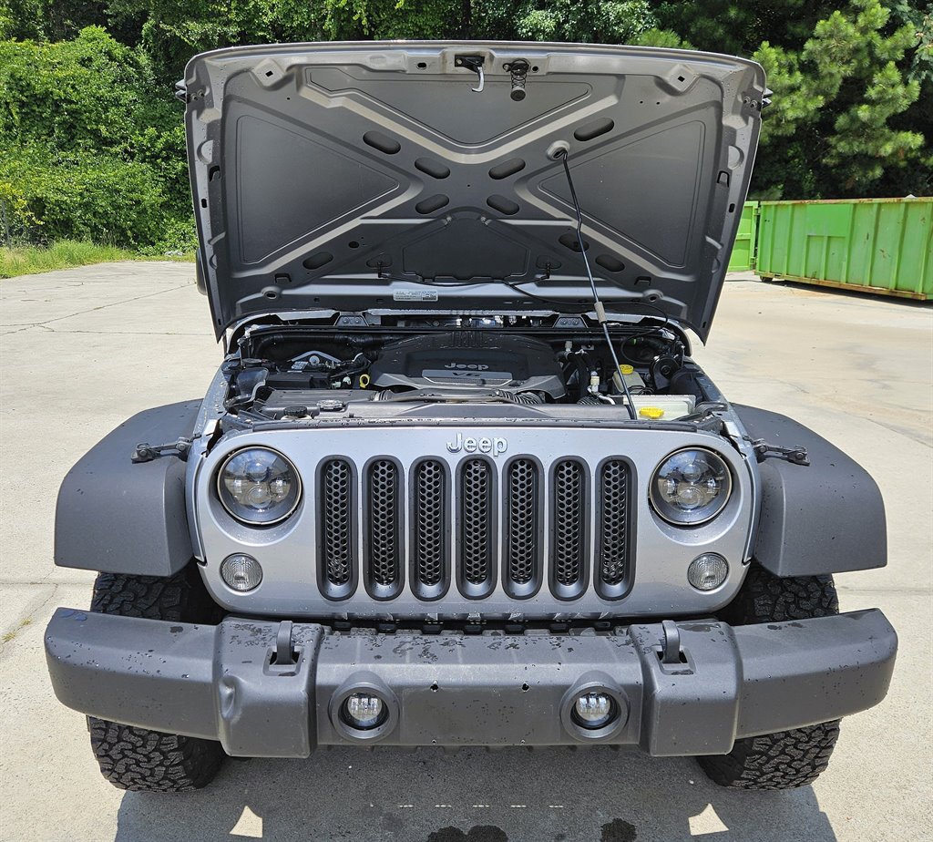 2015 Jeep Wrangler Unlimited Sport photo 11