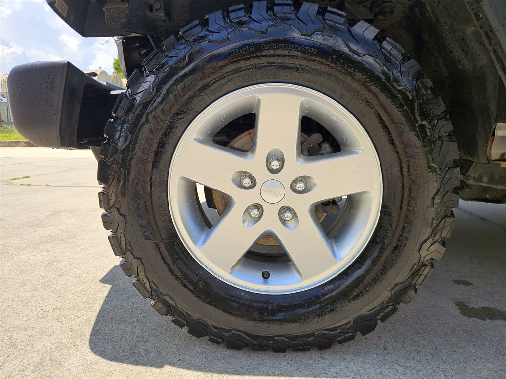 2015 Jeep Wrangler Unlimited Sport photo 3