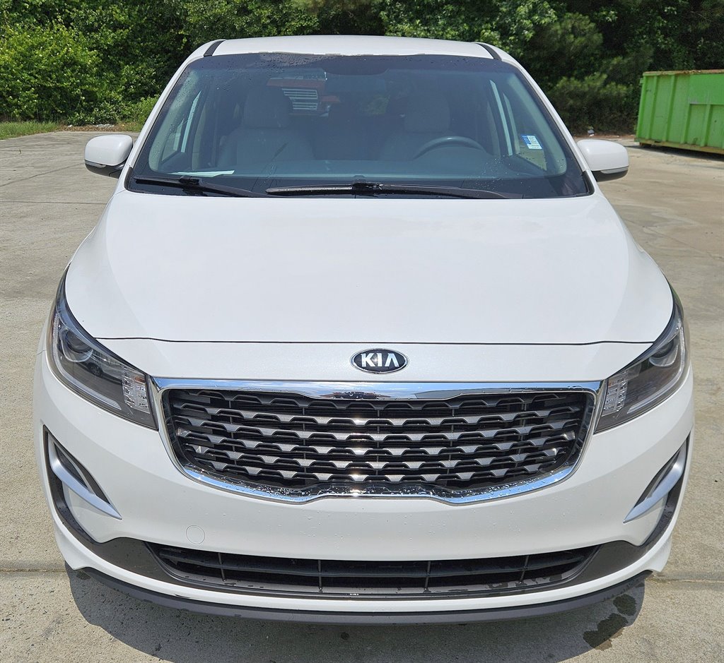 2021 Kia Sedona LX photo 2